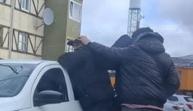 Conocido delincuente atacó a balazos a una persona en la calle