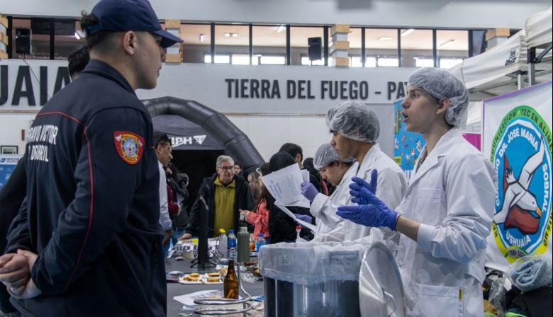 Comenzó la Expo "Ushuaia Ciudad Segura" y continuará este jueves