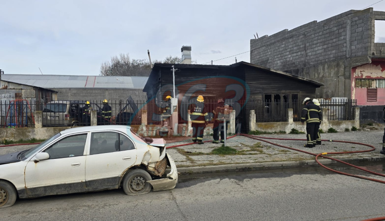 Incendio intencional provocó la destrucción total de una vivienda