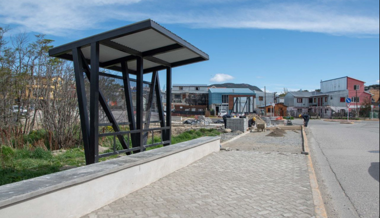 Avanza la obra de puesta en valor de la Plaza Bolivia