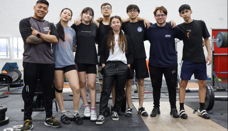 Parte la delegación provincial de levantamiento de pesas rumbo al Campeonato Nacional