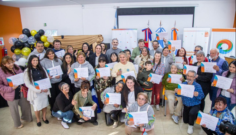 Seguimos en el camino para que no haya un fueguino o fueguina que no sepa leer y escribir"