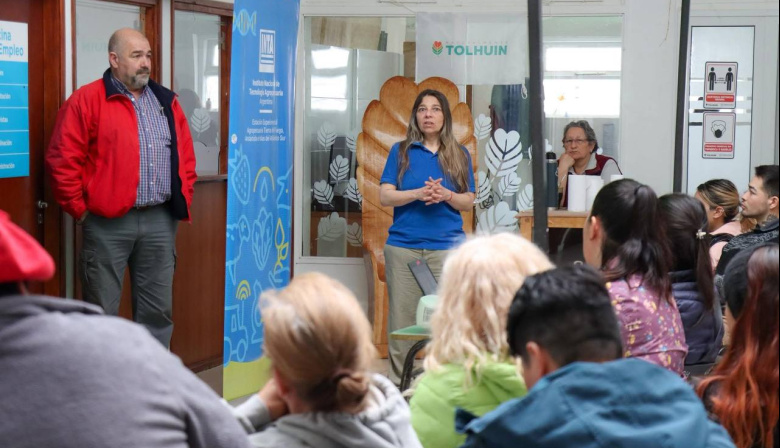 El Municipio junto al INTA fortalecen la producción avícola en Tolhuin