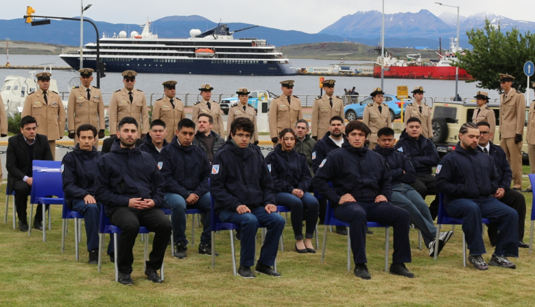 La Marina Mercante cuenta con 23 nuevos egresados