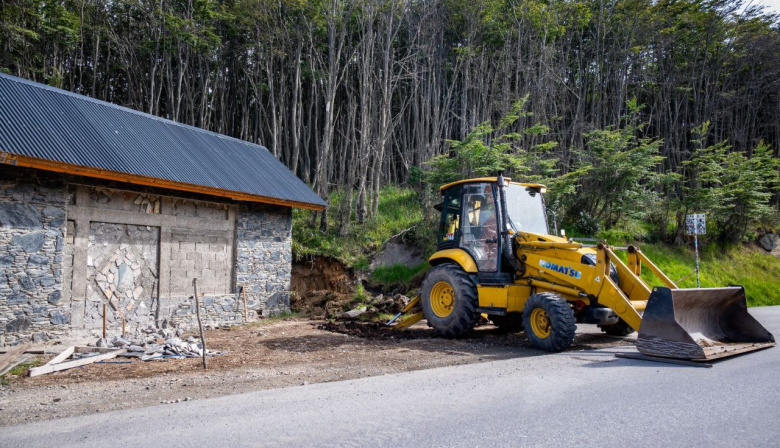 El Municipio avanza con la puesta en valor de la oficina de turismo en el acceso a la ciudad