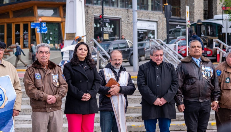 Funcionarios municipales participaron del acto por el Día del Veterano del Conflicto en el Canal de Beagle en 1978