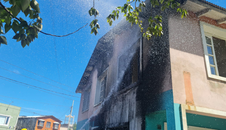Incendio accidental en un taller mecánico de Río Grande