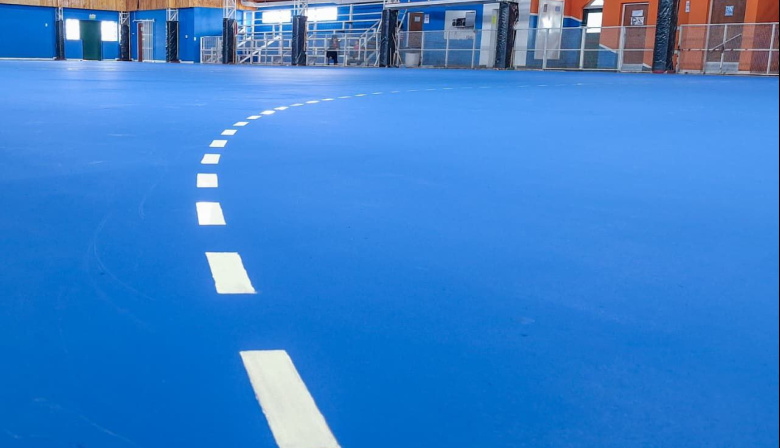 Gobierno realiza refacciones en la cancha del Gimnasio "Jorge Muriel"