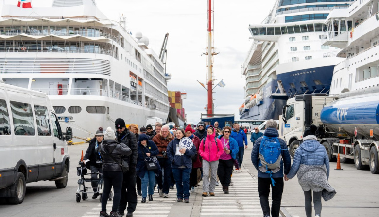El Puerto de Ushuaia vive tres días de intensa actividad con 21 movimientos de embarcaciones