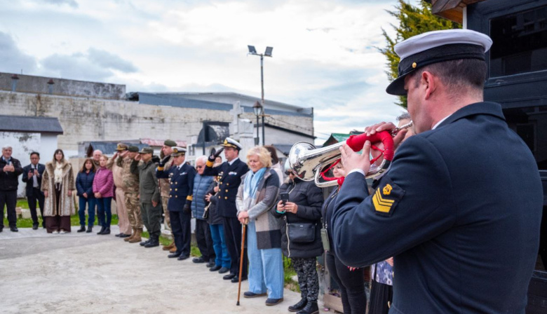 Ushuaia rindió homenaje al exgobernador Ernesto Manuel Campos