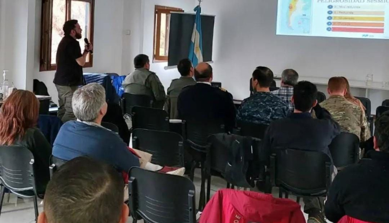Defensa Civil de Ushuaia invita a las instituciones a participar de formaciones en prevención sísmica y primeros auxilios