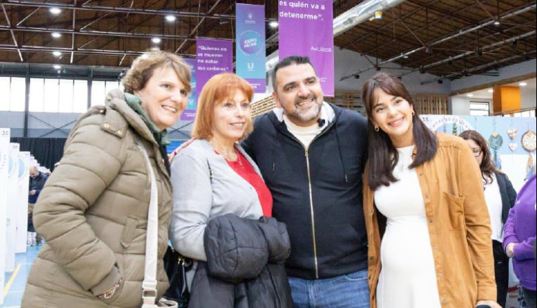El intendente Vuoto recorrió la Expo Mujer que contó con más de 130 emprendedoras