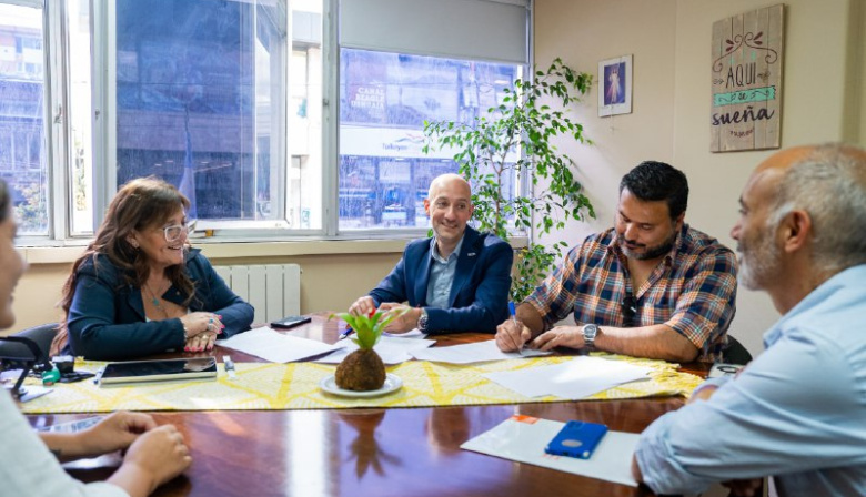 Gobierno firmó con la UNTDF un acuerdo para que la institución abone el pago de servicios con acciones de cooperación, consultoria y asesoramiento