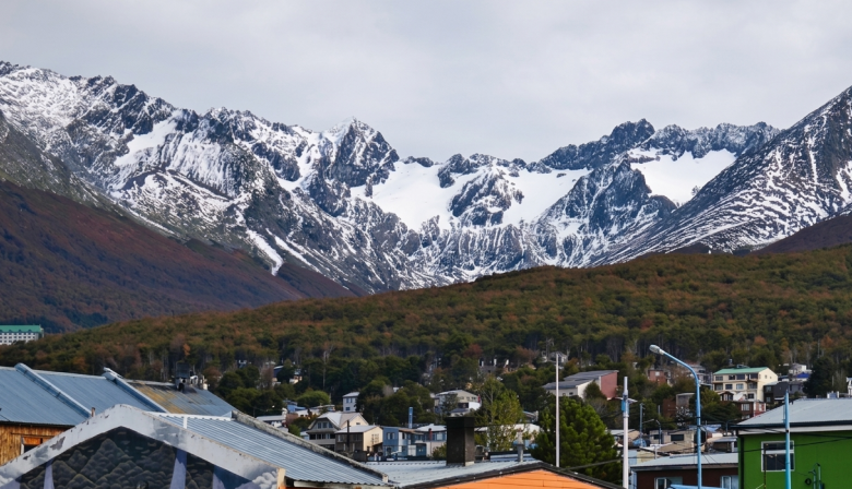 La Legislatura busca regular el senderismo y el trekking para frenar la degradación ambiental