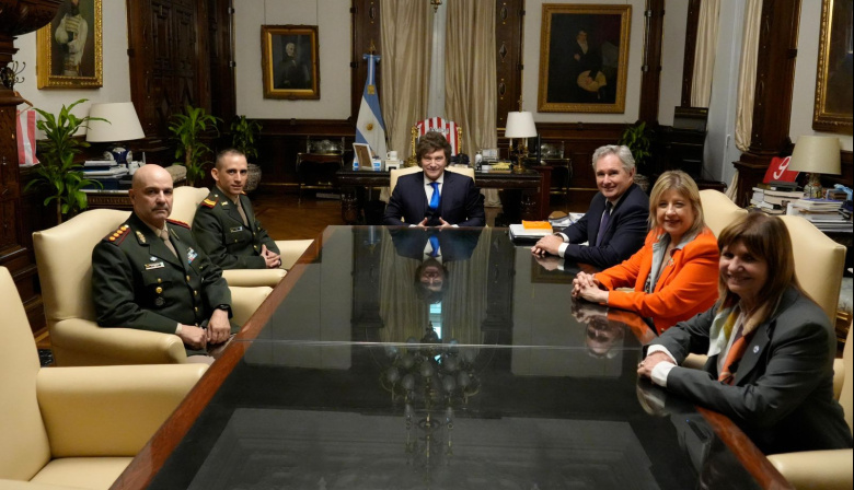 Javier Milei recibió al gendarme Nahuel Gallo en Casa Rosada