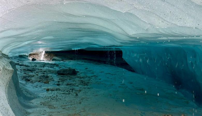 Glaciar Vincinguerra: Reiteran que está vigente la prohibición para ingresar a las cuevas de hielo