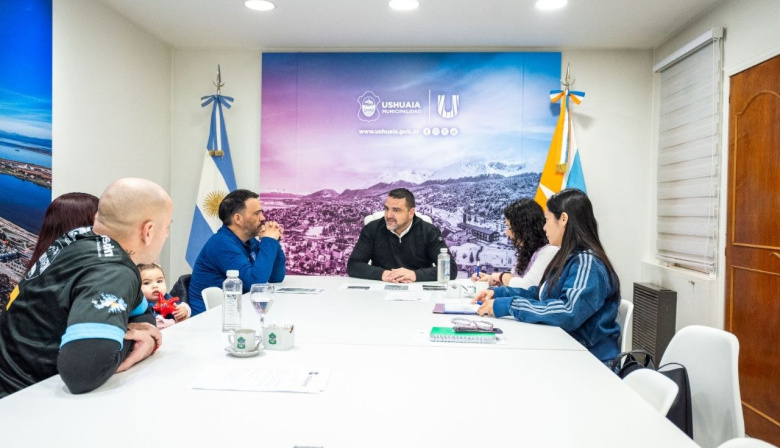 Vuoto analizó proyectos deportivos junto a representantes de AATEDyC