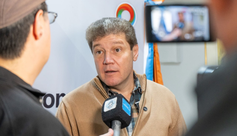 Melella aseguró que "ningún fueguino" se va quedar sin su medicamento