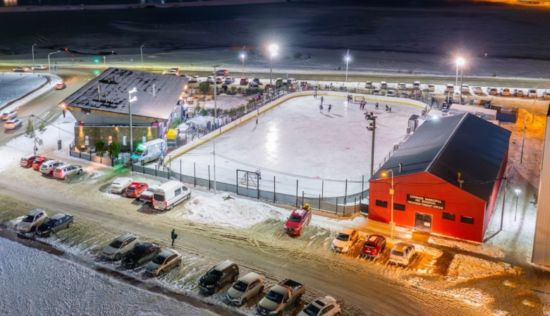 Yamana Bar anunció la apertura de su pista de patinaje sobre hielo 