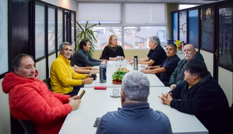 Habitad Municipal: referentes de "Sentimiento Fueguino" abordaron agenda de trabajo conjunto