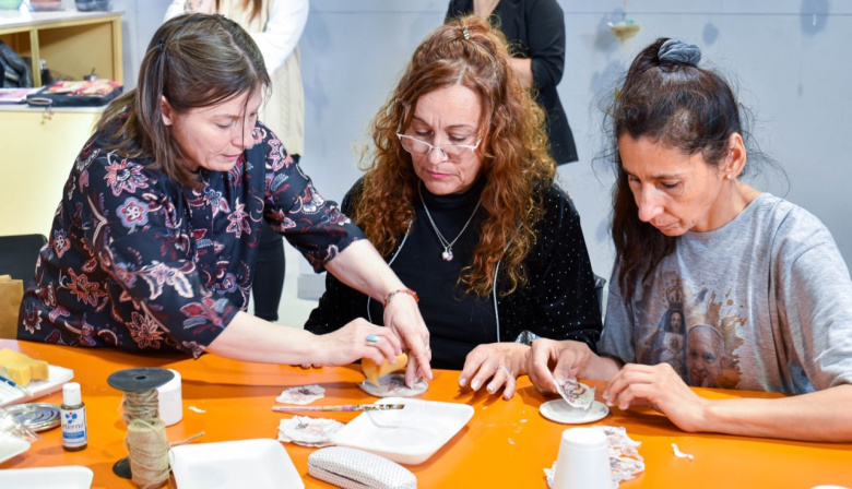 El "Bazar del Fuego" reunió emprendedores y a la comunidad en el Paseo del Muelle