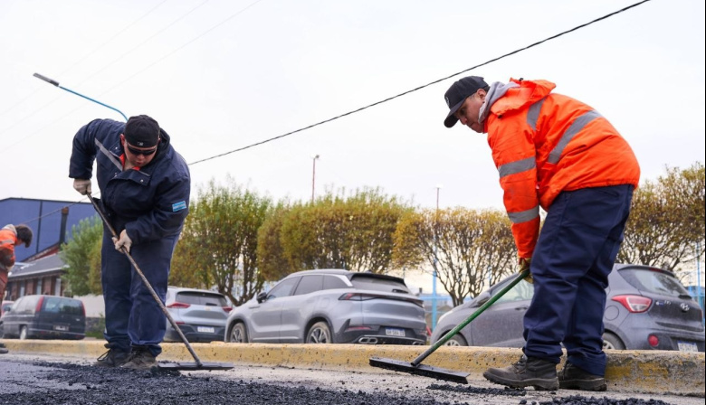 El Municipio trabaja en la repavimentación de calle Magallanes