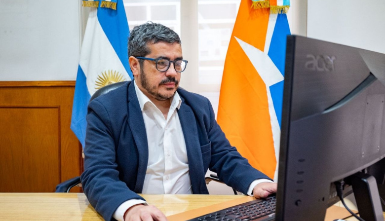 Iriarte: "Mientras la legislatura estaba por sesionar, la deuda con la municipalidad de Ushuaia llegó a 14 mil millones de pesos"