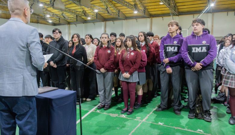 Estudiantes de los últimos años de Río Grande prometieron lealtad a la Constitución Provincial