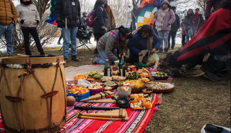 El Municipio acompañó la ceremonia a la Pachamama en el Paseo de Las Rosas