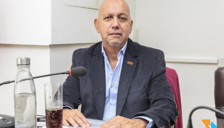 Villegas: “Los salarios docentes están deprimidos y ese reclamo merece ser atendido"