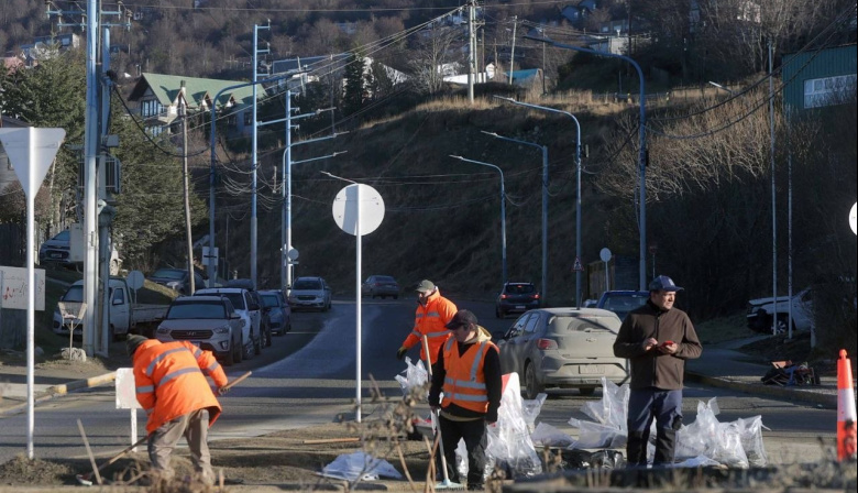 Se ejecutaron trabajos de limpieza en avenida Héroes de Malvinas