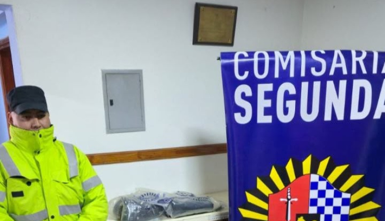 Allanaron una vivienda en Ushuaia por una causa de estafa con tarjeta de débito
