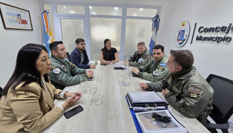 La Fuerza Aérea informó a concejales que renovarán el radar en Cabo Domingo