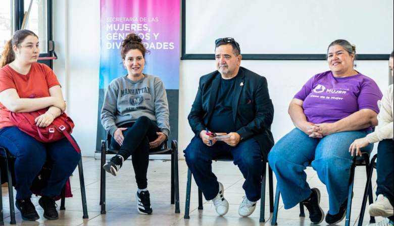 "Tapiceras" puso en marcha una nueva propuesta de formación en oficios