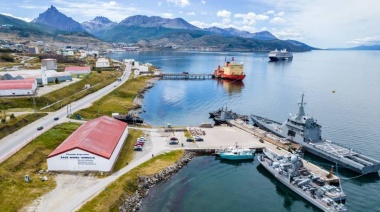 El “Almirante Irízar” finalizó la primera etapa de la Campaña Antártica de Verano