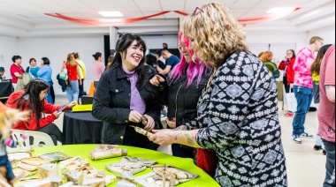 Más de 300 personas visitaron la feria gráfica ‘Gráfein’ en el Centro Cultural Yaganes