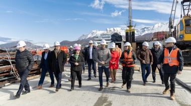 Castillo dijo que Tierra del Fuego piensa su futuro “con la mirada puesta en la Antártida”