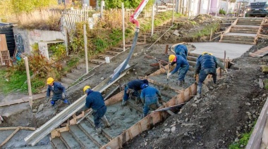 La Municipalidad hormigonó la escalera Belgrano y continúa poniendo en valor diferentes espacios públicos