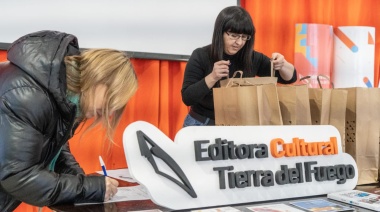 La Editora Cultural de la provincia realizó la 1° Entrega anual de libros a bibliotecas escolares y populares