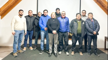 La Cámara de Comercio de Ushuaia recibió a taxistas y remiseros