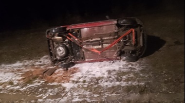 Vuelco de un utilitario en la ruta 3