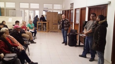 Se llevó adelante un taller de cultivo experimental de tulipanes en Tolhuin