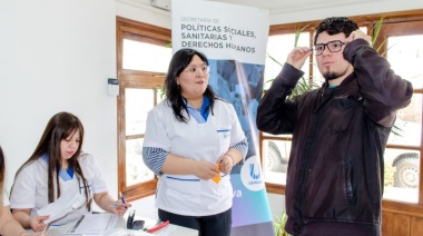 El municipio de Ushuaia continúa con la entrega de anteojos recetados