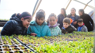 Jornada de aprendizaje en el vivero municipal de Tolhuin