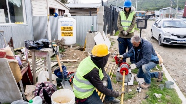 Comenzaron a dotar de gas natural a más de 70 familias en el Barrio Colombo