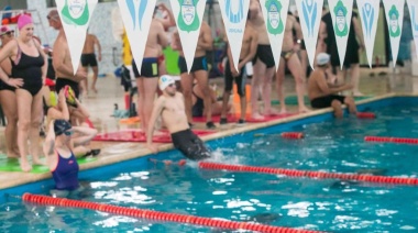 El Instituto Municipal de Deportes realizó una prueba inclusiva de Posta Americana de Natación