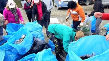 Voluntarios limpiaron la Laguna Margarita