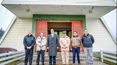 Funcionarios municipales participaron de los festejos por el 70° aniversario de Puerto Williams