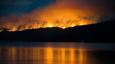 El fuego avanza hacia Esquel: el incendio de Los Alerces está descontrolado