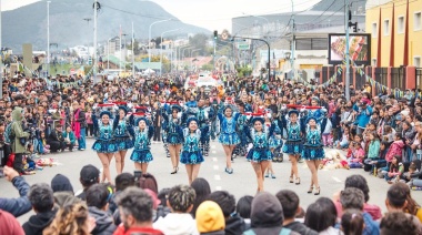 Espectáculo de música y baile en la primera jornada de los “Carnavales Centrales”
